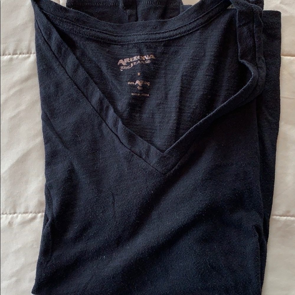 V-neck tee